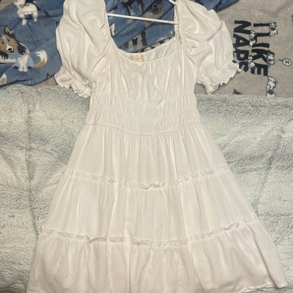 white altered state dress so pretty size medium!!